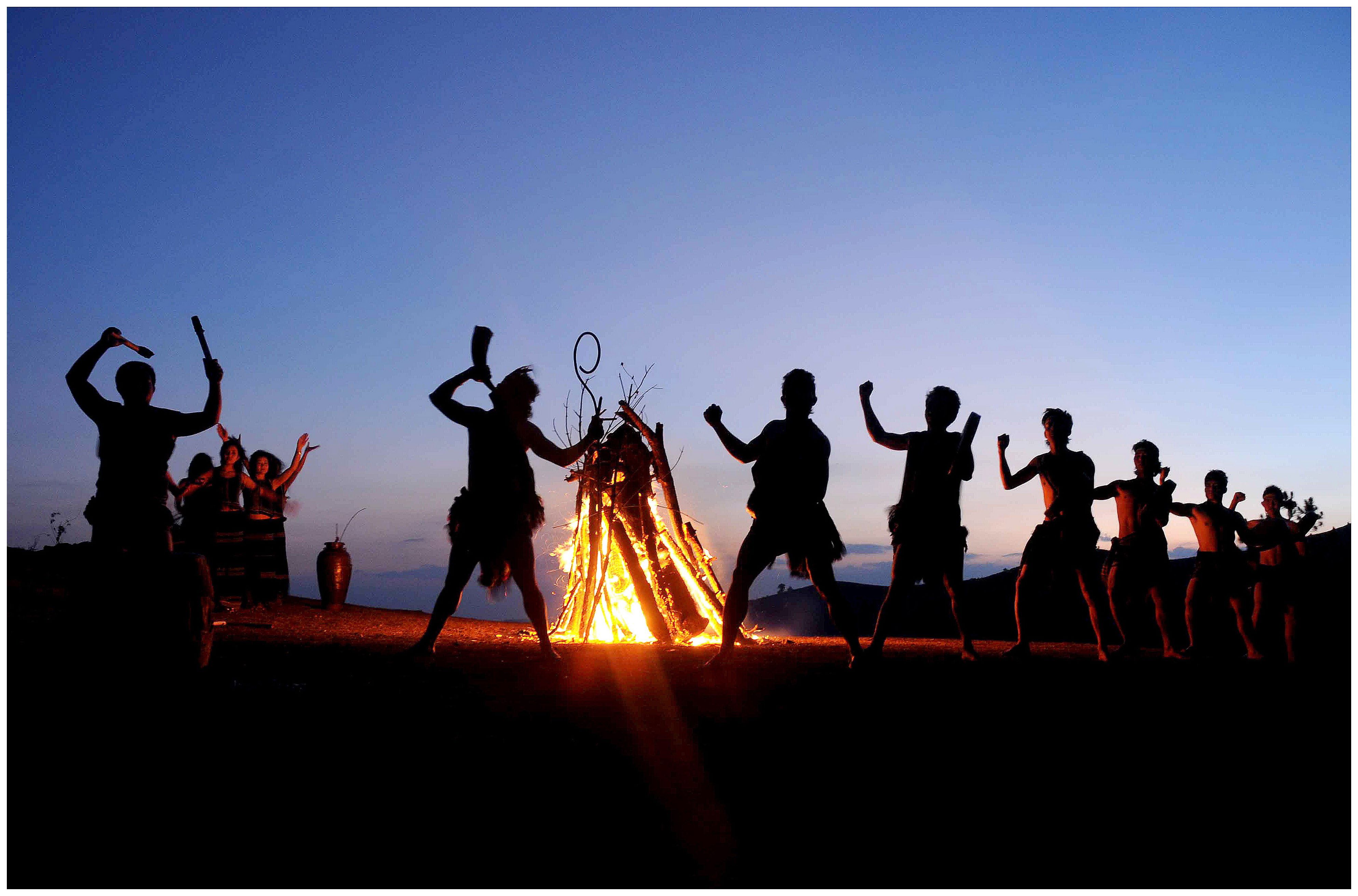 Cultural identity of the Co Tu people in the middle of the Great Forest