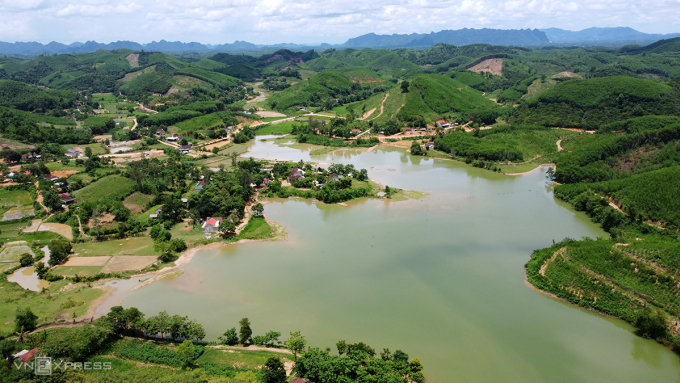 A corner of Khe La dam, home to many sea monsters. Photo: Duc Hung