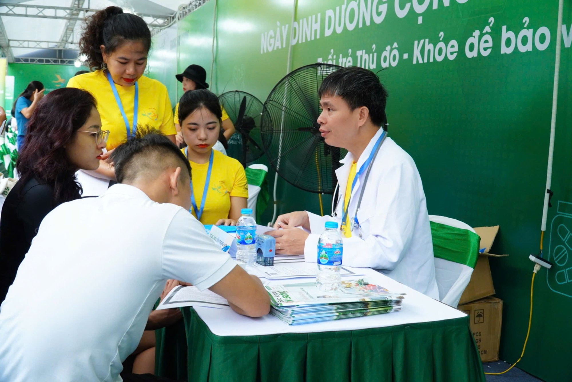 'Không biết ăn sao cho vừa' làm gia tăng bệnh mạn tính- Ảnh 1.