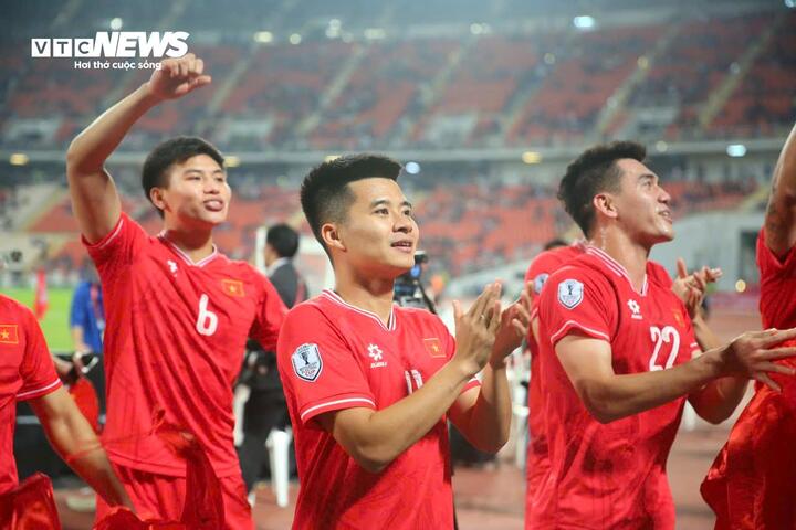 Phạm Tuấn Hải lần đầu đá chính tại AFF Cup 2024 và mang về bàn thắng mở màn cho tuyển Việt Nam.