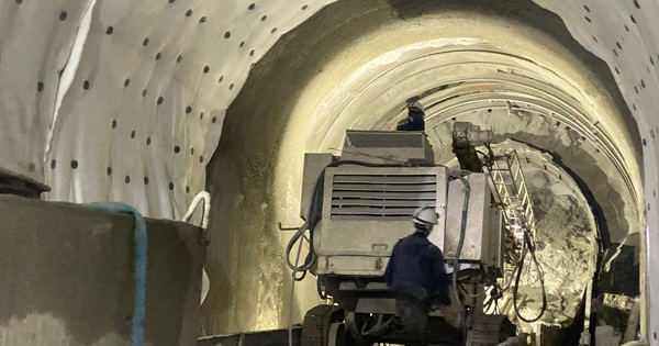 Augmenter les effectifs et faire une course contre la montre pour surmonter le glissement de terrain dans le tunnel de Chi Thanh