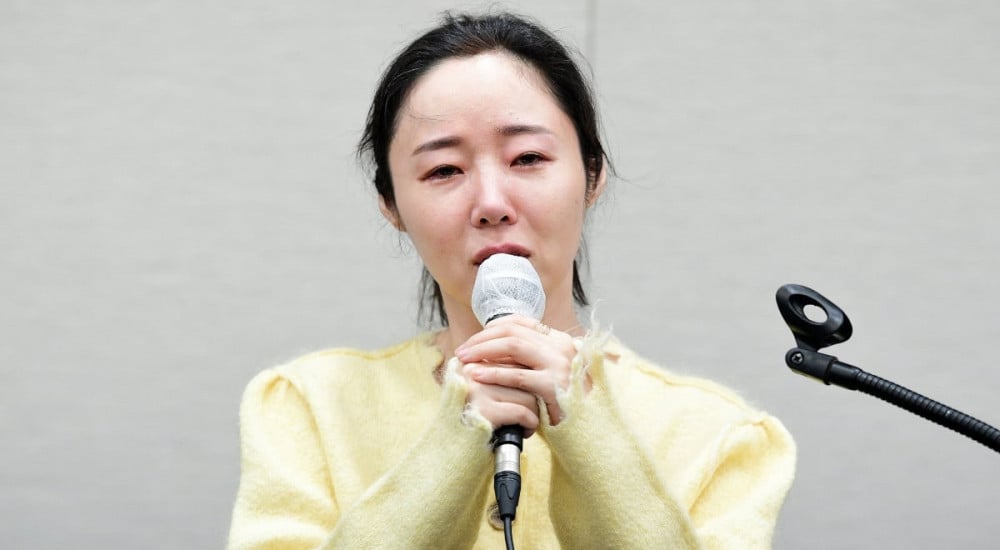アドールの元従業員が、ニュージーンズの「母」ことミン・ヒジンCEOをセクハラ疑惑の隠蔽に関与したと告発した。写真：アドール