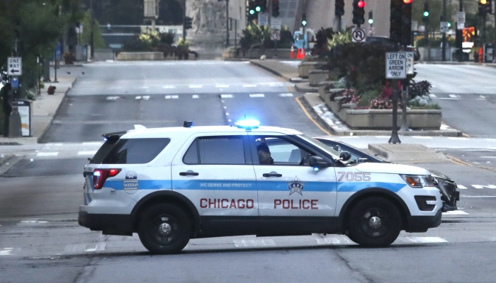 Reporteros asaltados mientras cubrían saqueos en Chicago