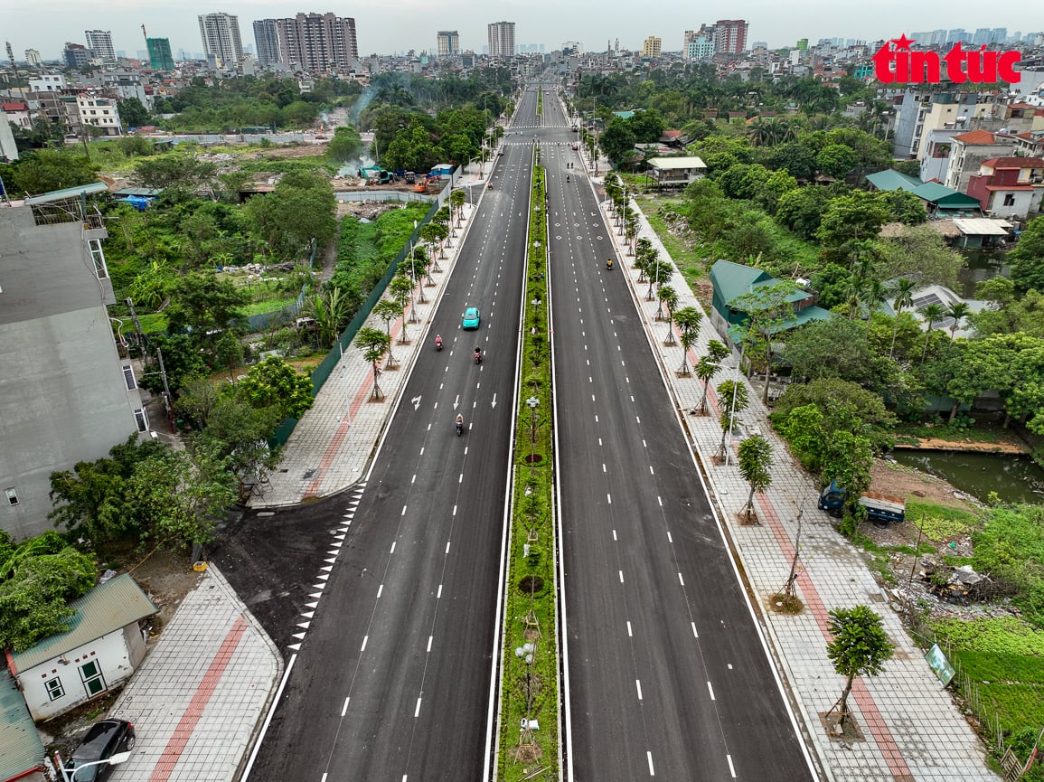 The trillion-dong road connecting Nguyen Van Cu street with Ngoc Thuy resettlement area