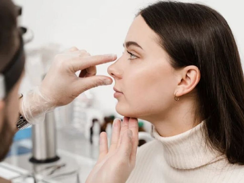 Mũi gãy có tự lành không, khi nào cần đến bệnh viện ? - Ảnh 1.