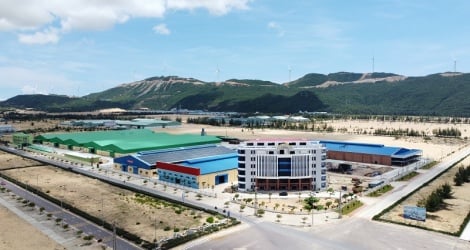 Dai Thanh Aluminum เปิดโรงงานมูลค่า 350,000 ล้านดองในเขตเศรษฐกิจ Nhon Hoi