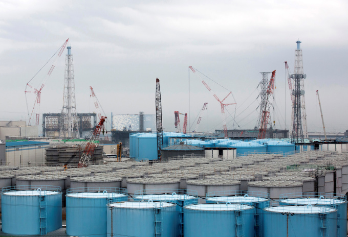 Tanques que contienen agua radiactiva en la planta nuclear de Fukushima, en la prefectura de Fukushima, Japón, el 23 de febrero de 2017. Foto: Reuters