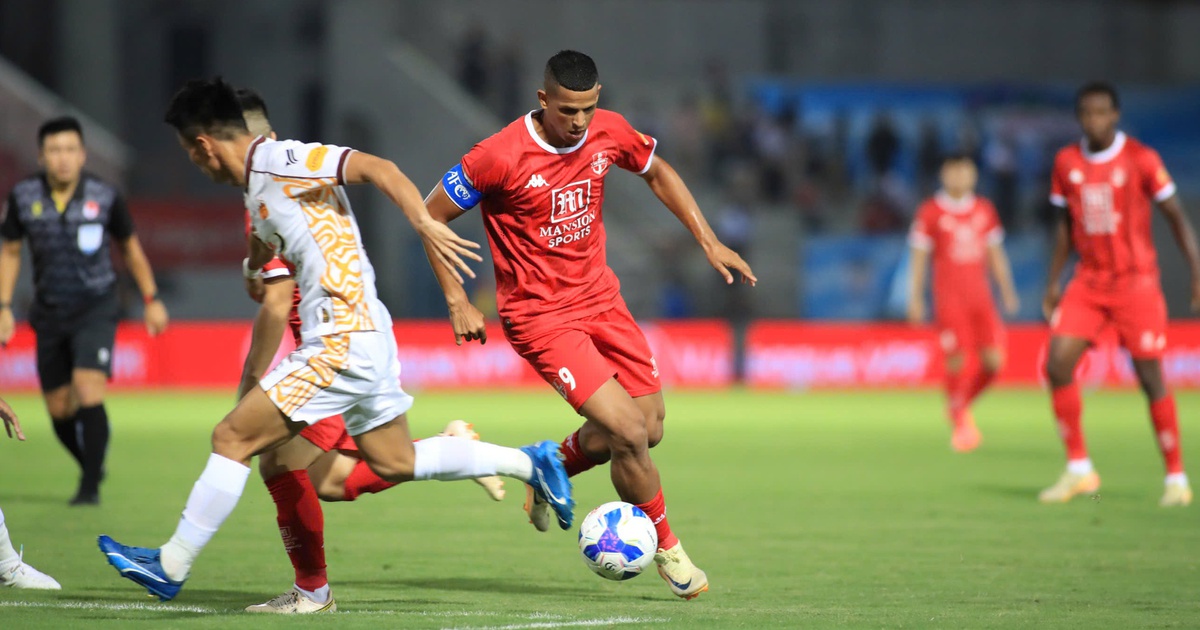 دينه تريو غائب، ونادي هاي فونج "يعلق ملابسه" على ملعب لاتش تراي