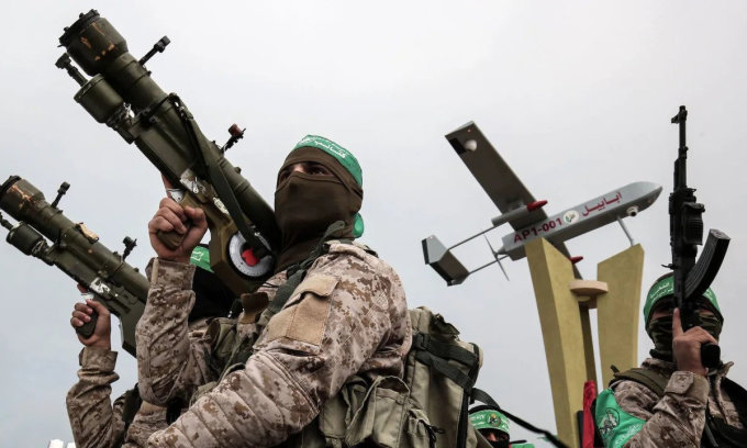 Các thành viên Lữ đoàn Al-Qassam, cánh vũ trang của Hamas, trong ảnh chụp tháng 1/2017. Ảnh: AFP