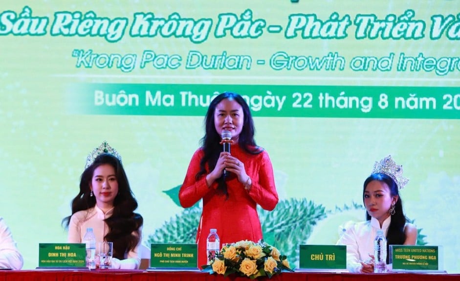 Two durian 'queens' will be auctioned at the 2024 Durian Festival