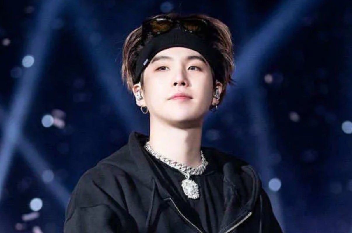 Suga is set to face an investigation by the South Korean military agency. Photo: Koreaboo/Pinterest