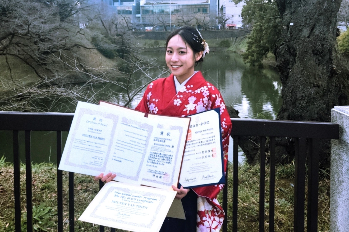 Estudiante vietnamita se graduó con puntaje perfecto en Japón