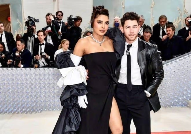 Miss Mundo deprimida por una cirugía plástica fallida - 2