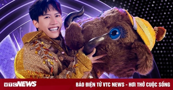 Singer Anh Tu is Voi Ban Don, won the championship of Mask Singer season 2