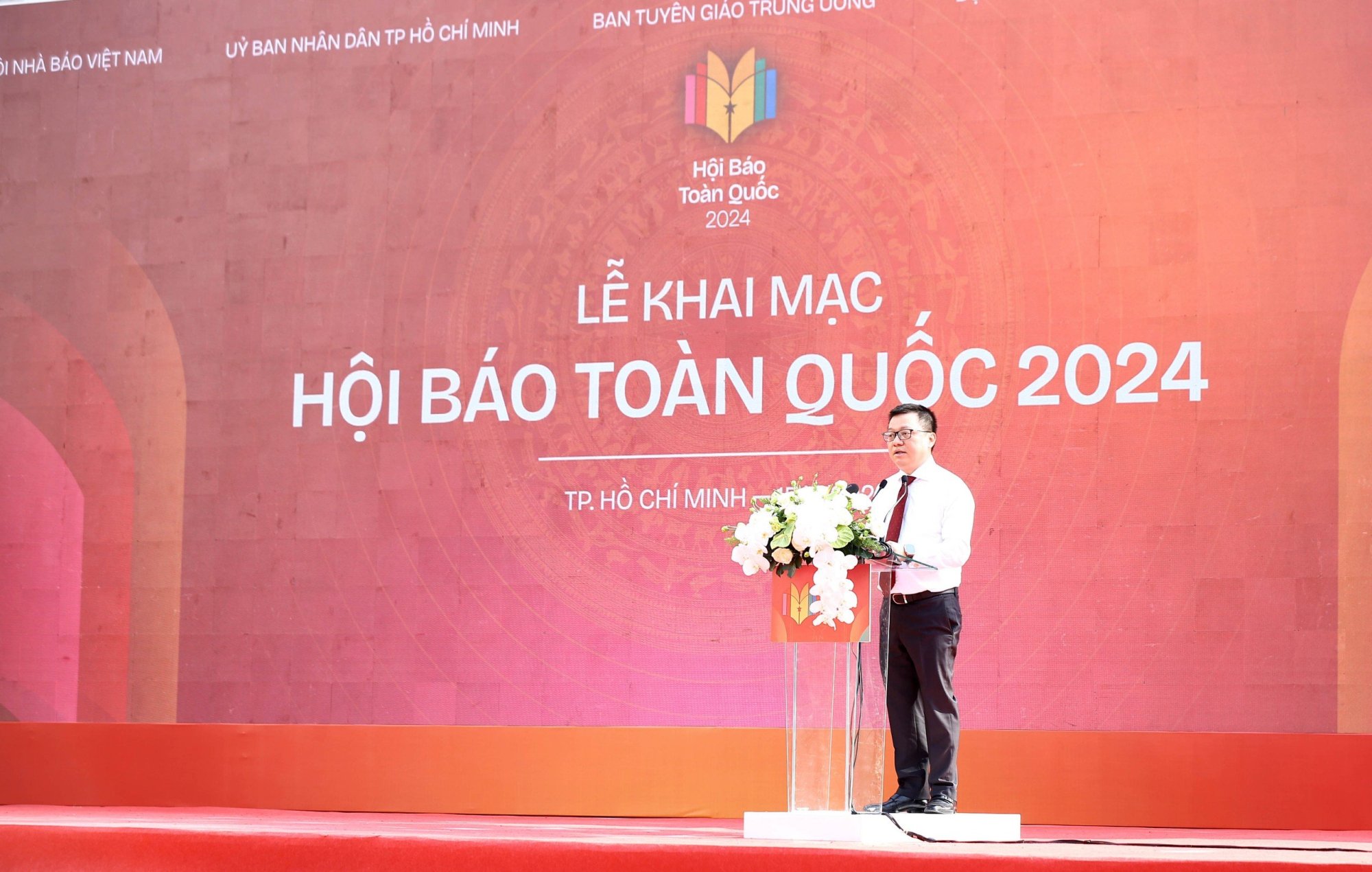 The National Press Association honors the great achievements, strong development and innovative spirit of Vietnamese journalism. Image 1