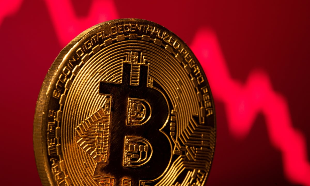 Bitcoin tiếp tục rớt giá