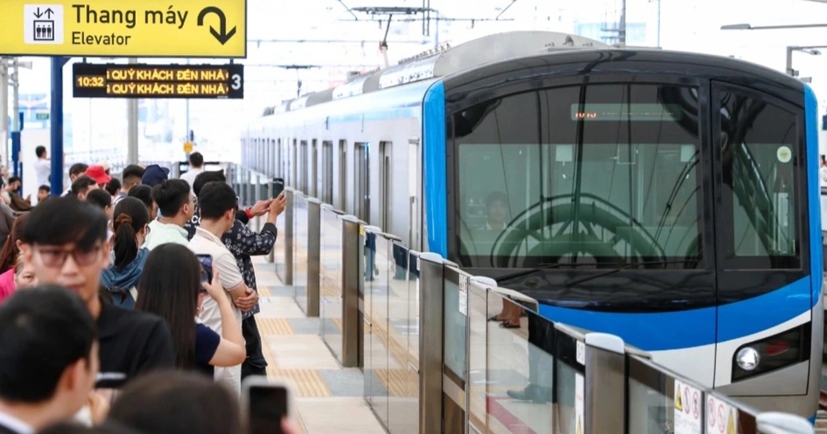 HCMC Metro Line 1 រត់កាត់ Tet At Ty