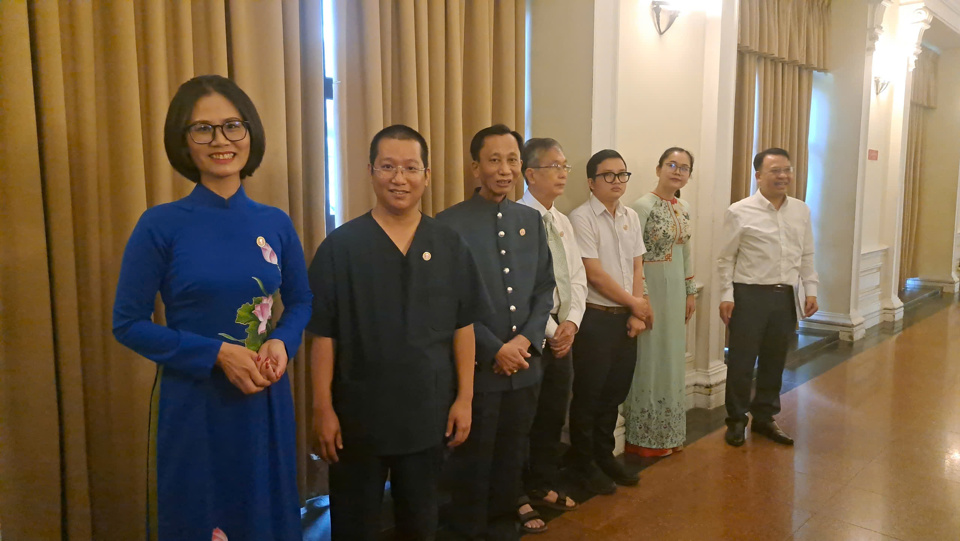 ব্যক্তিদের সম্মানিত করা হয়েছে।