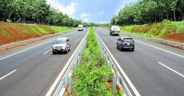 Se retrasa la licitación de la autopista Dau Giay