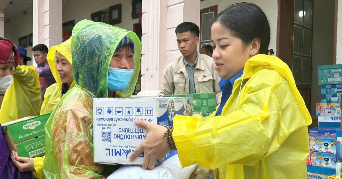 Thanh niên Cần Thơ vượt nghìn cây số tặng quà an sinh cho người dân Sơn La bị ảnh hưởng bởi bão Yagi