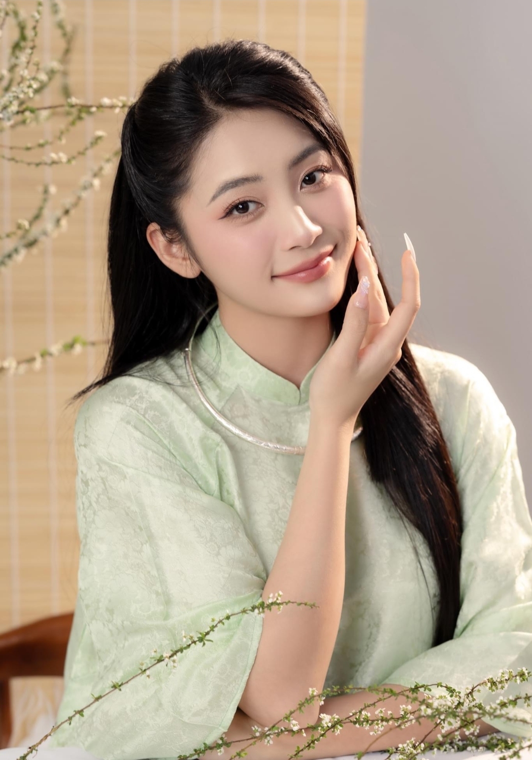 nhan sac co gai tay gianh ngoi A khoi Ao dai viet nam 2024 hinh anh 7