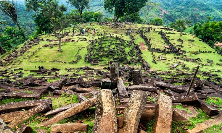 La pirámide más antigua del mundo se encuentra dentro de la montaña.