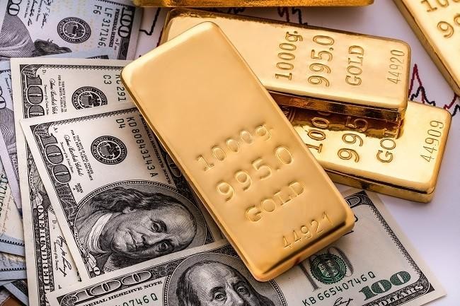 Gold prices fall again as US inflation is "warmer" than expected