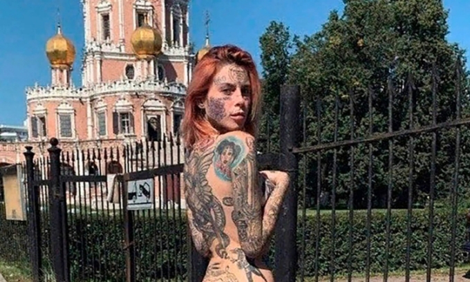 Streamer Polina Murugina posed nude in front of a church in Moscow, Russia, and faced jail time in 2022. Photo: east2west news