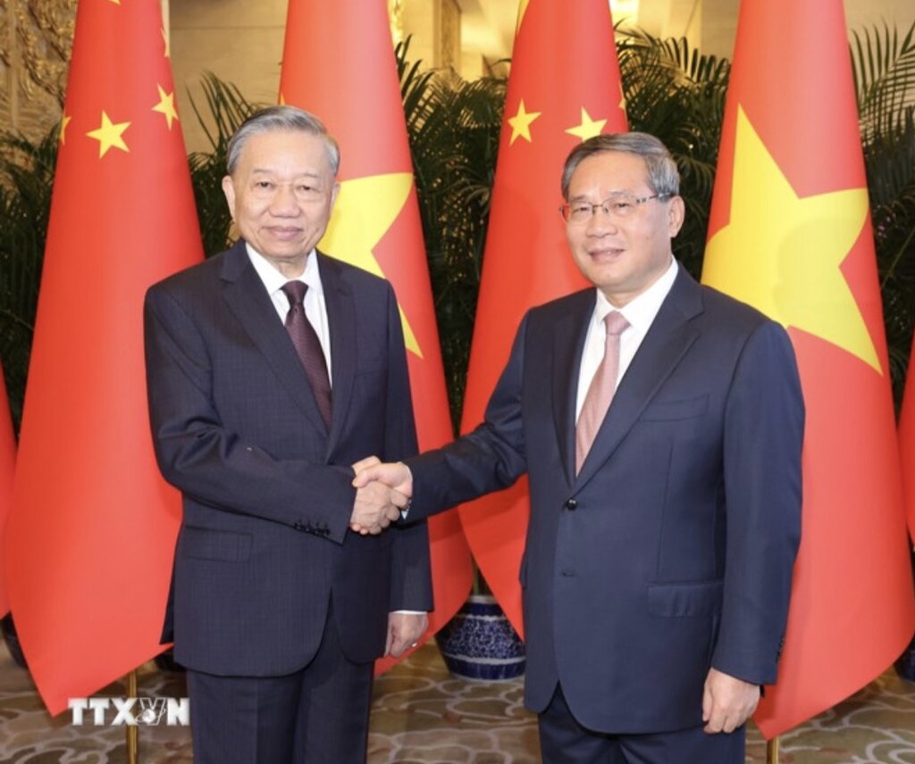 Tổng Bí thư, Chủ tịch nước Tô Lâm hội kiến Thủ tướng Trung Quốc Lý Cường. Ảnh: TTXVN 