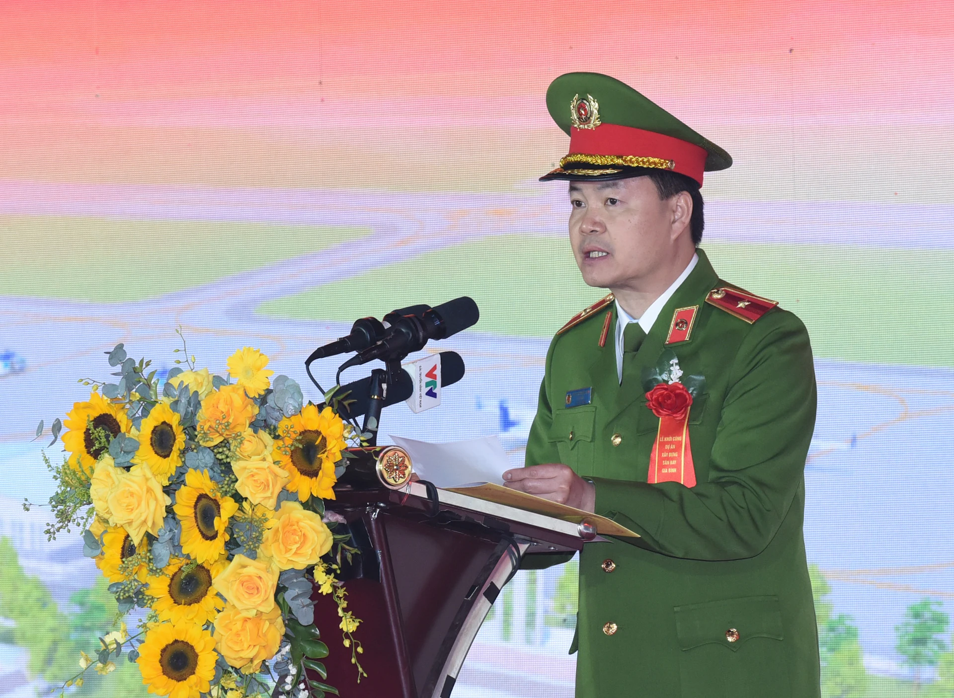 [Photo] Le Premier ministre Pham Minh Chinh assiste à la cérémonie d'inauguration du projet de construction de l'aéroport de Gia Binh photo 3