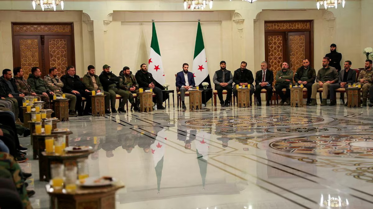 Grupos rebeldes sirios acuerdan unirse al Ministerio de Defensa Nacional de Siria foto 1