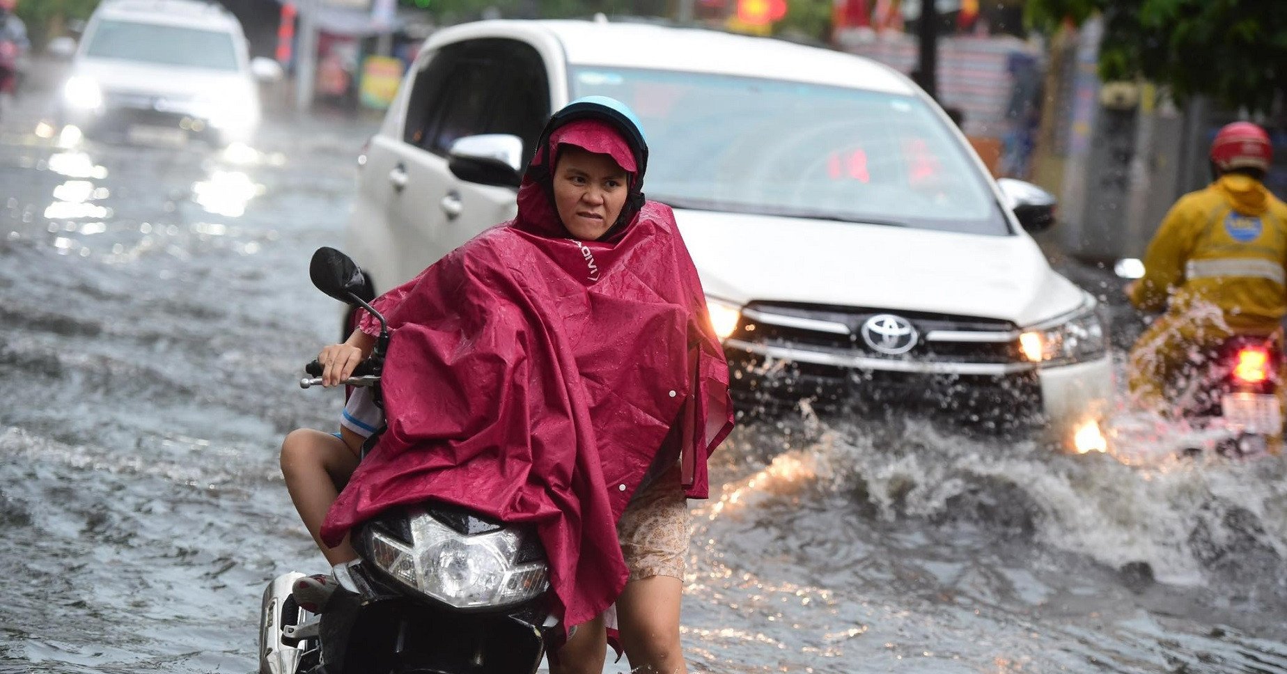 Wettervorhersage 15. Oktober 2024: Starker Regen im Nordwesten, Flut im Süden