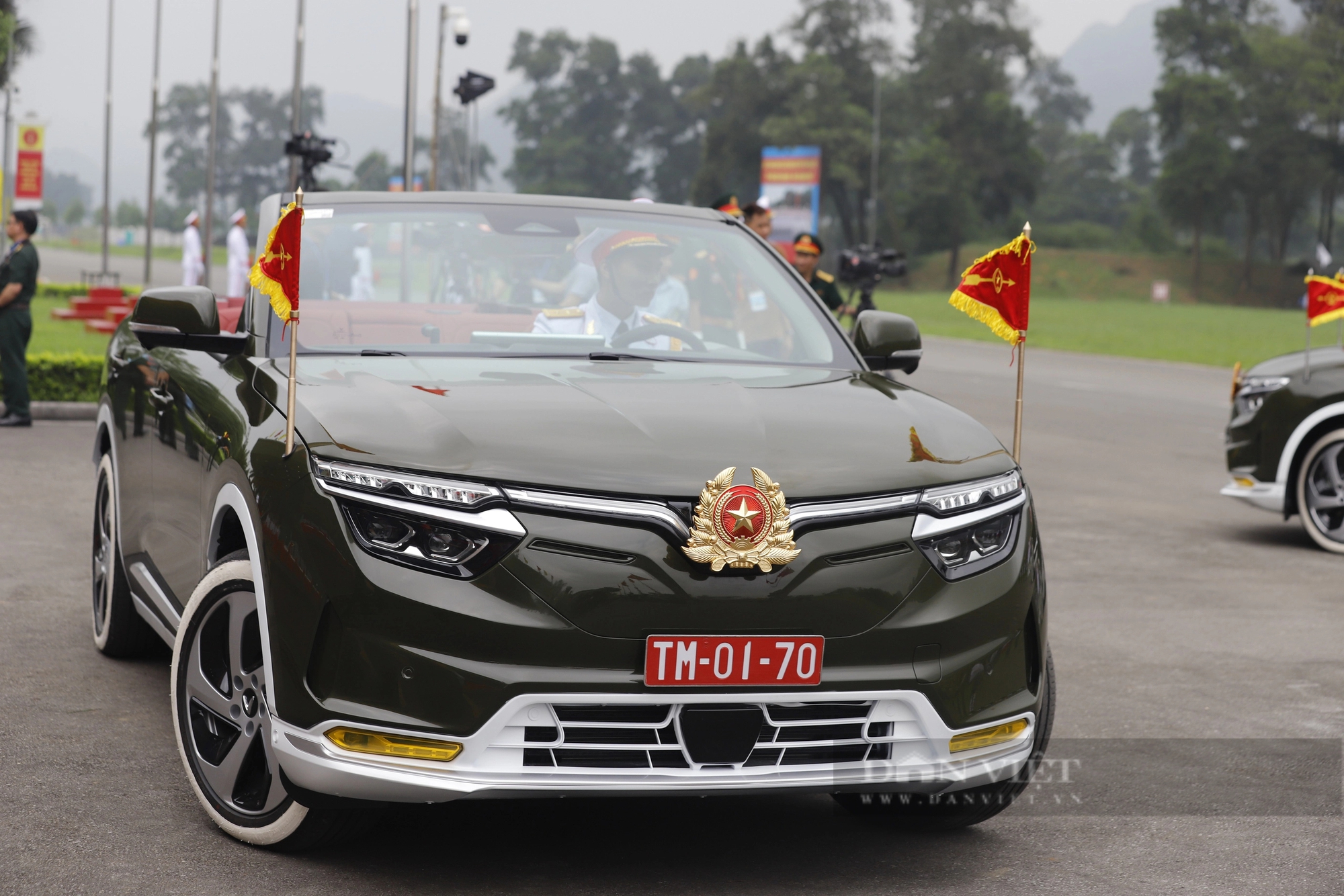 Chiêm ngưỡng hai chiếc xe điện 
