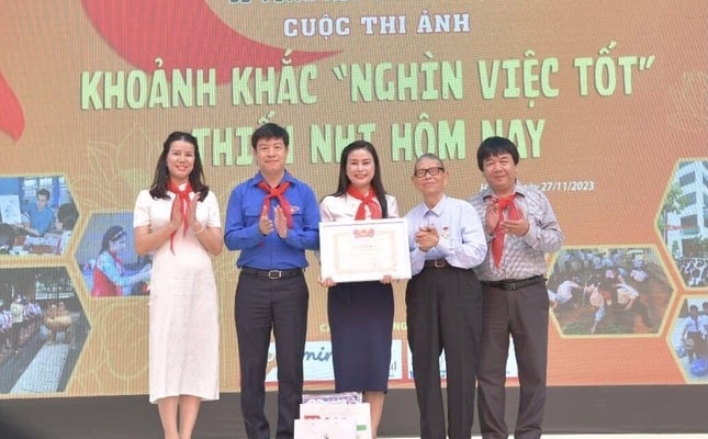 Trao giải Cuộc thi ảnh “Khoảnh khắc Nghìn việc tốt thiếu nhi hôm nay”