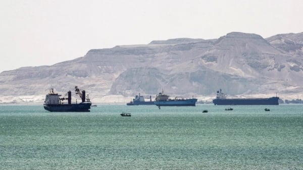 Houthis claim attacks on Israeli and US ships; shipping lines worried about Red Sea situation