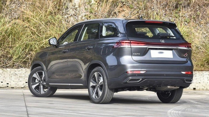 Changan X7 Plus 2024 side view picture 5
