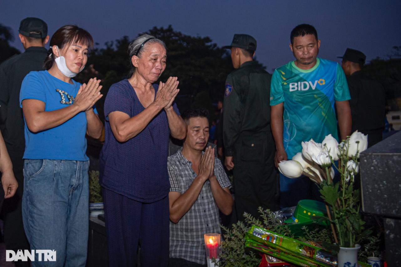 Bộ trưởng Quốc phòng Phan Văn Giang tri ân các anh hùng liệt sĩ tại Hà Nội - 10