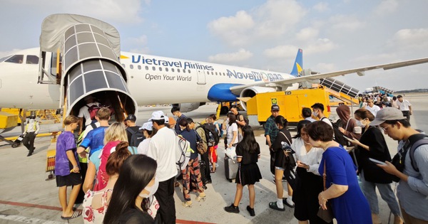 Domestic flights during the holidays cost 8.9 million, equal to the price of a 5-day tour to Thailand.