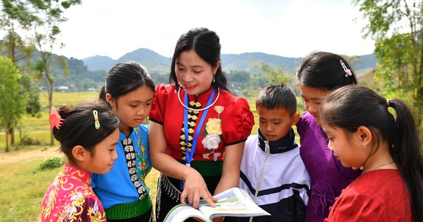 Special handwritten letter travels over 2,000km to send to teacher on remote island