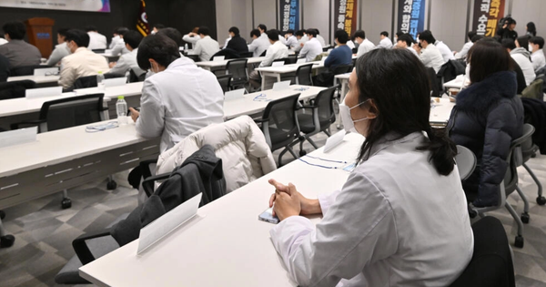 Les étudiants en médecine sud-coréens quittent massivement l'école pour protester contre l'augmentation des quotas d'inscription