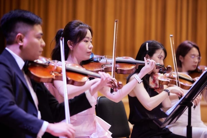 Das SSO-Orchester vermittelt in „To Love & to Honor“ die Stimmung der Liebe durch Musik – 2