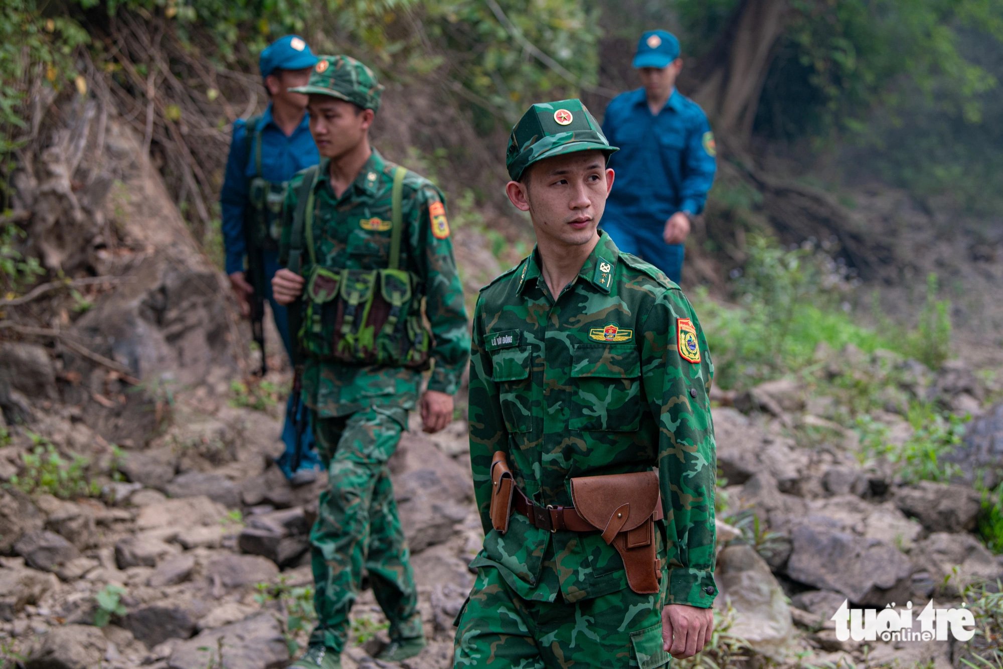 Trung úy Lò Văn Đông (đội trưởng tham mưu hành chính) phụ trách tổ tuần tra, kiểm soát