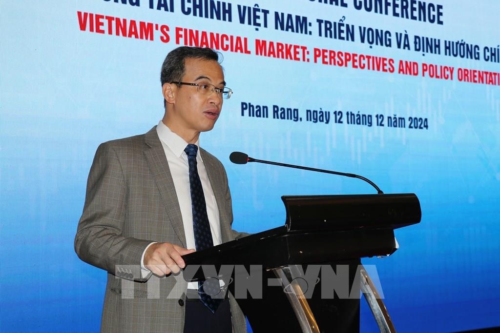 Vietnam's financial market: Prospects and policy orientation