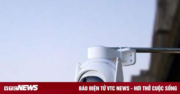 Từ vụ 11 học sinh ăn 2 gói mì, lắp camera có giám sát được lương tâm người thầy?