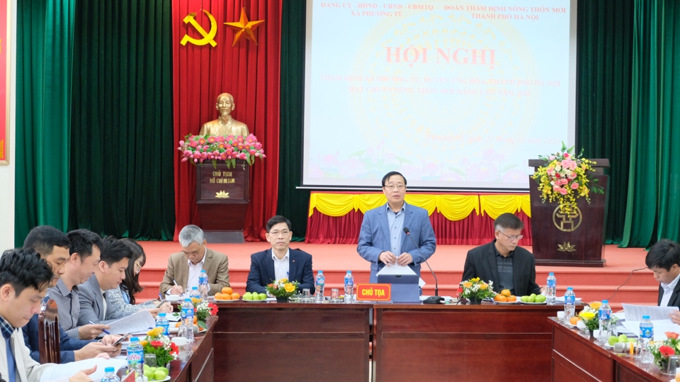El Equipo de Evaluación de la Nueva Área Rural de Hanoi evaluó los resultados de la construcción de nuevas áreas rurales de siete comunas en el distrito de Ung Hoa.