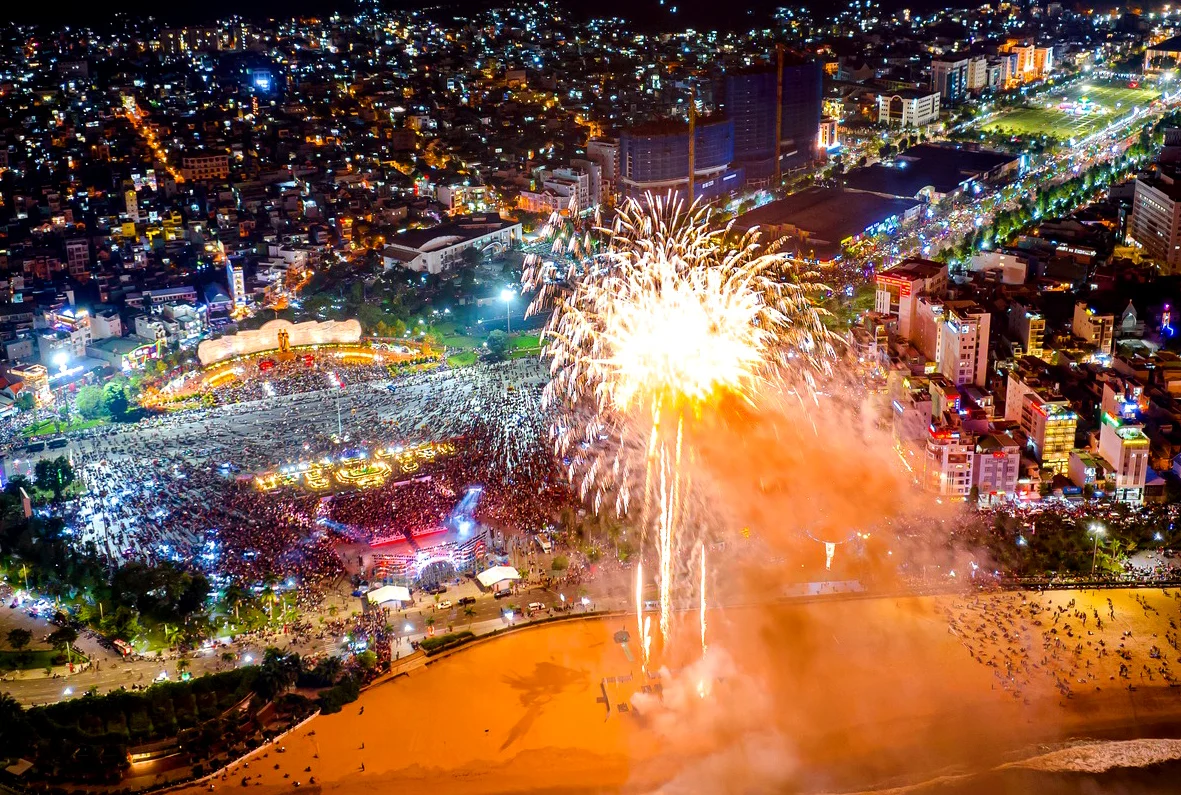 Binh Dinh organisiert ein Feuerwerk während der Amazing Binh Dinh Fest Week 2024