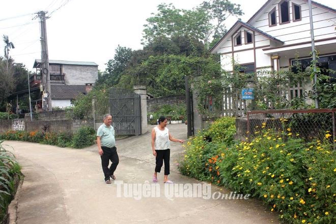 Casa limpia, hermoso jardín en nueva zona rural.