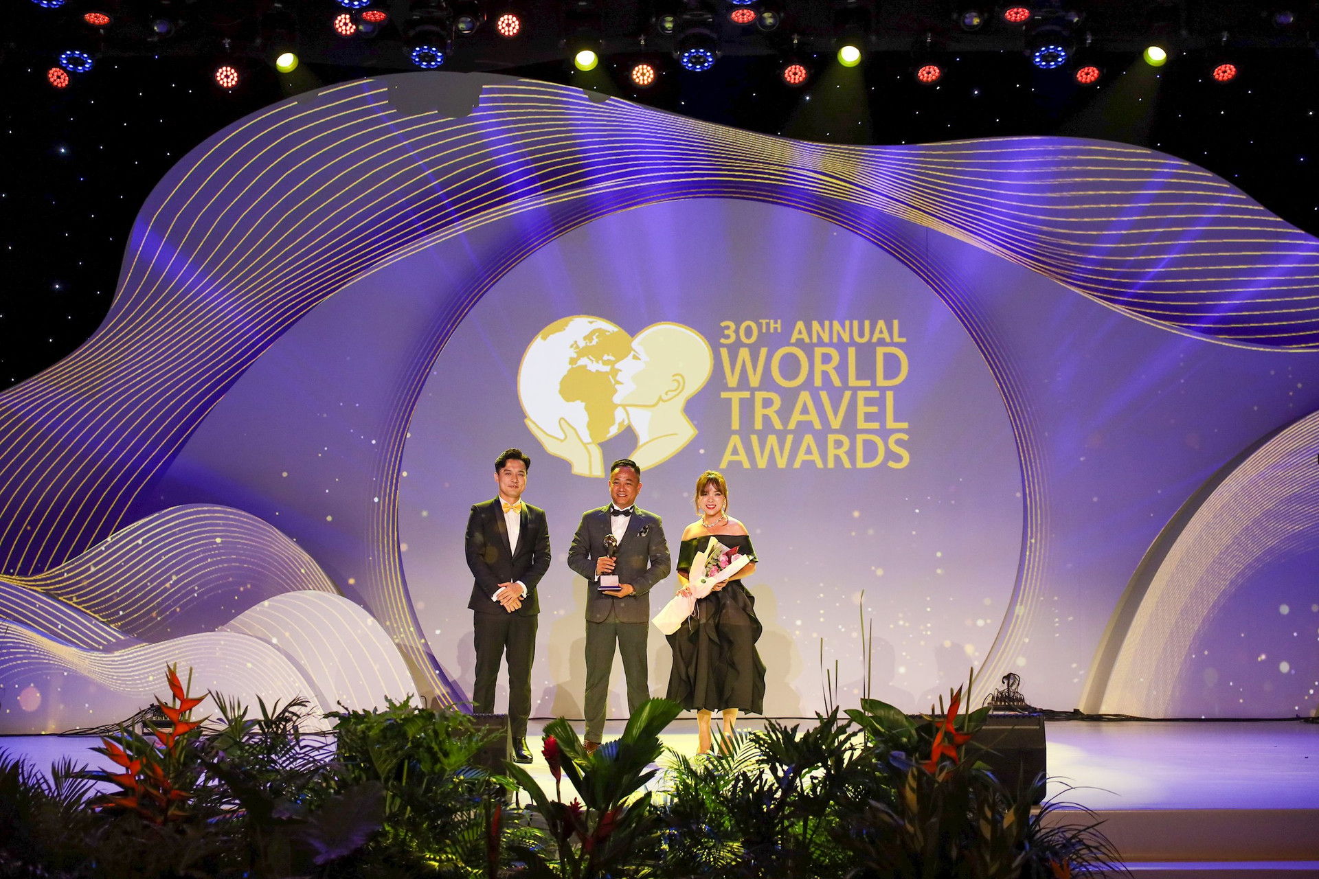 ana-mandara-cam-ranh-поднимается-на-премии-world-travel-awards-2023-с-целым-рядом-новых-курортов-лидеров-в-азии_.jpg