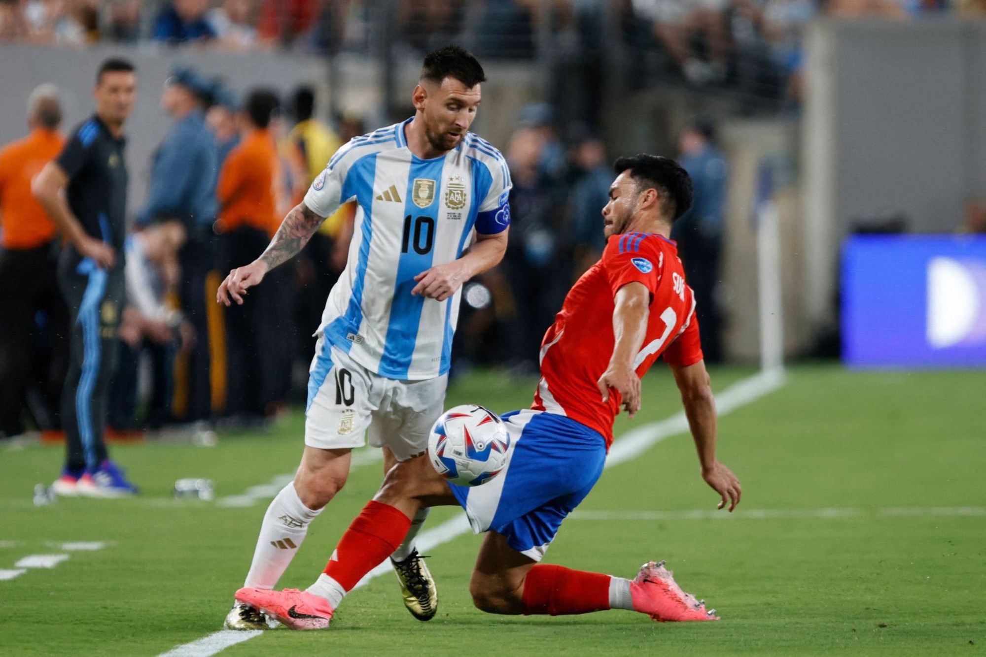 Nhờ Messi, Copa America so kè kỷ lục khán giả với EURO- Ảnh 3.