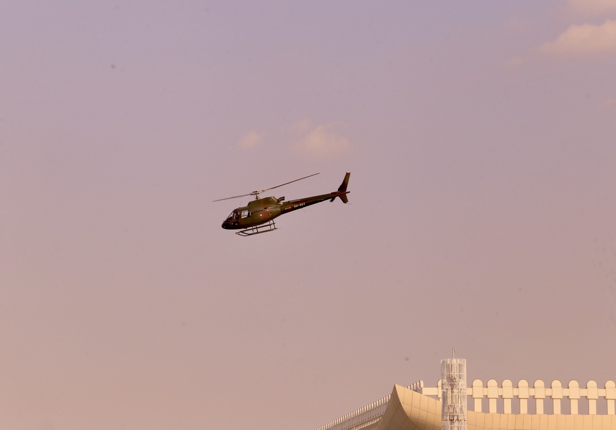 Phương tiện quân sự nào của Campuchia xuất hiện lễ khai mạc SEA Games 32? - Ảnh 5.